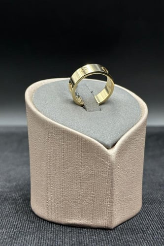 دبله ذهب صافي عيار 18 وزن من 4.1 الى 4.2 جرام