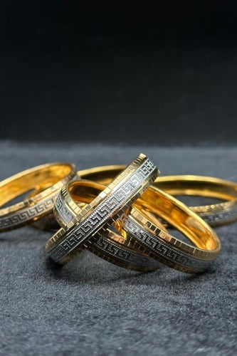 بناجر اطفال ذهب صافي عيار 21 وزن 6 الى 8.2 جرام