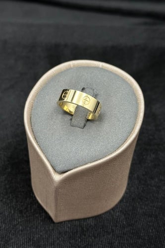 دبله ذهب صافي عيار 18 وزن من 4.1 الى 4.2 جرام