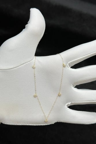 تشوكر ذهب عيار 18 دوائر بتصميم الماس وزن 0.6 جرام