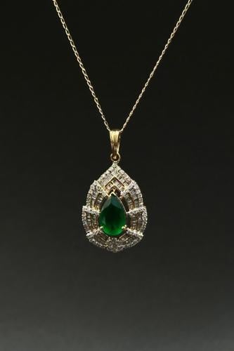 عقد الماس وزن الذهب : 2.76 جرام وزن الألماس : 0.7...