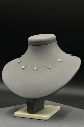 تشوكر وردات ذهب تصميم الماس