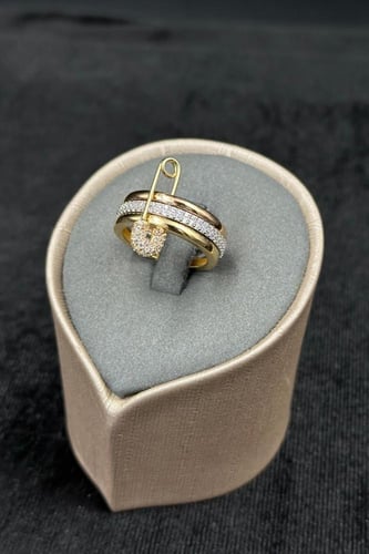 دبلة مشبك ذهب تصميم الماس عيار 18 وزن من 6.1 الى 6...