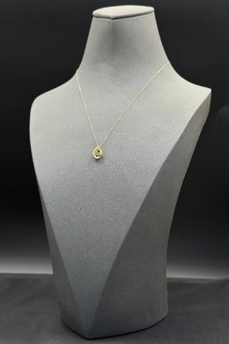 عقد الماس وزن الذهب : 1.17 جرام وزن الألماس : 0.10...