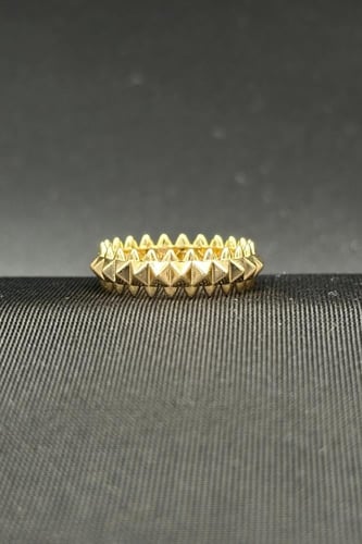 دبلة ذهب صافي عيار 18 وزن من 2.2 الى 2.4 جرام