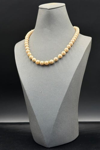 عقد ذهب مع لؤلؤ عيار 18 وزن 1.6 جرام