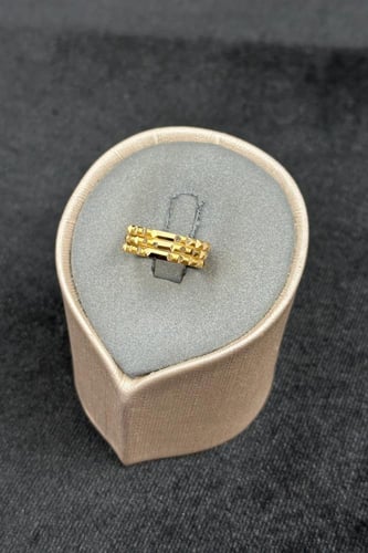 دبلة مرامي ذهب صافي عيار 21 وزن من 4.1 الى 4.6 جرا...