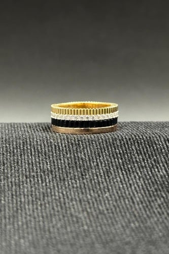 دبلة ذهب تصميم الماس عيار 18 وزن من 5.2 الى 7.2 جر...