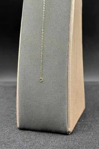 اسوارة دائري فلورا ذهب تصميم الماس عيار 18 وزن 0.5...