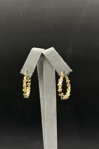 حلق مربعات ذهب ايطالي عيار 18 وزن من 4.5 الى 4.6 ج...