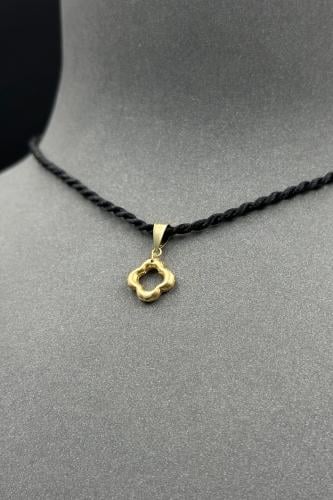 تعليقة اطفال وردة مفرغة ذهب صافي عيار 18 وزن 0.7 ج...