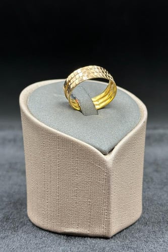 دبلة مرامي ذهب صافي عيار 21 وزن من 4.2 الى 5.5 جرا...