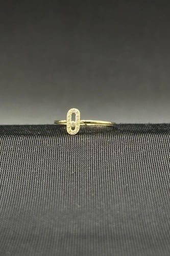 خاتم مستطيل ذهب تصميم الماس عيار 18 وزن 0.4 جرام