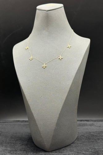 تشوكر ذهب عيار 18 زهرات بتصميم الماس وزن من 1.5 ال...