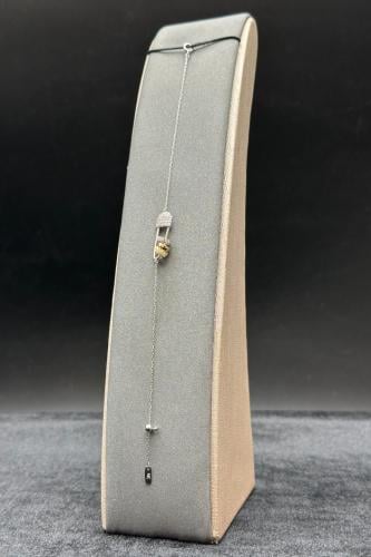 اسوارة مشبك ذهب تصميم الماس عيار 18 وزن 1.9 جرام