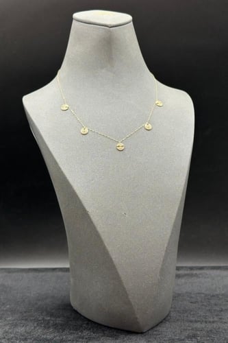 شوكر ذهب عيار 18 دوائر بتصميم الماس وزن 1.5 جرام