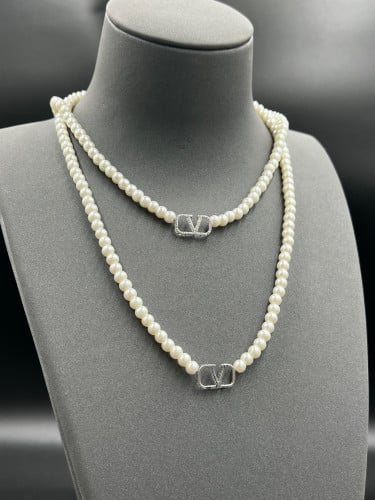 عقد ذهب ابيض مع لولو تصميم رقم2