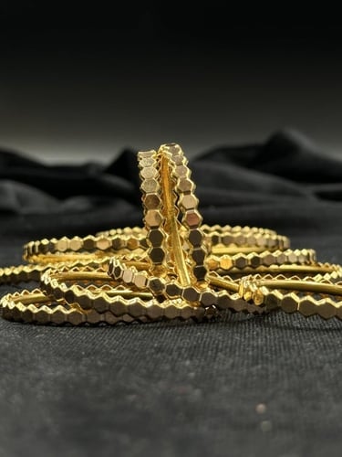 بناجر ذهب صافي عيار 21 - موديل خلية النحل (سيدات و...