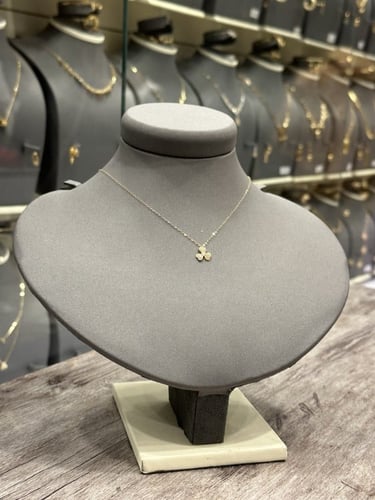 عقد وردة ذهب تصميم الماس