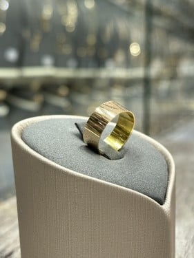 دبلة ذهب صافي عيار 21 وزن 3.3 الى 3.5 جرام