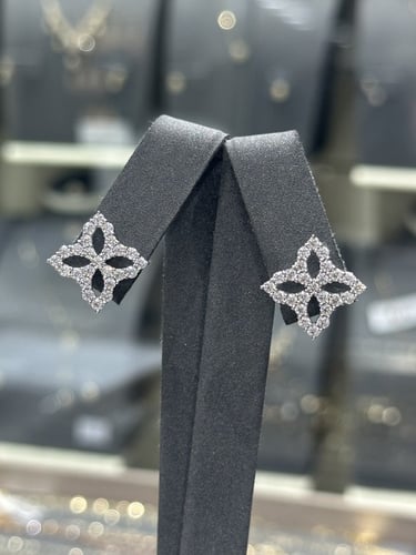 حلق ورده ذهب تصميم الماس