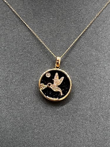 تعليقة الماس مع ذهب عيار 18 موديل روز جولد بتصميم...