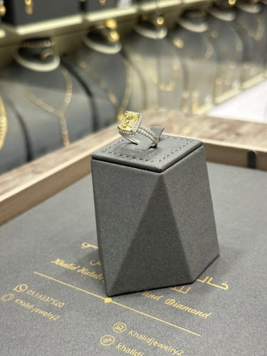 خاتم ذهب سوارفسكي - Crown Model ( متعدد الالوان )