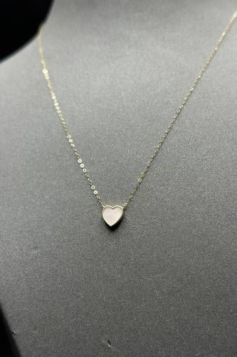 عقد قلب ذهب مع صدف ابيض عيار 18 وزن 0.5 جرام