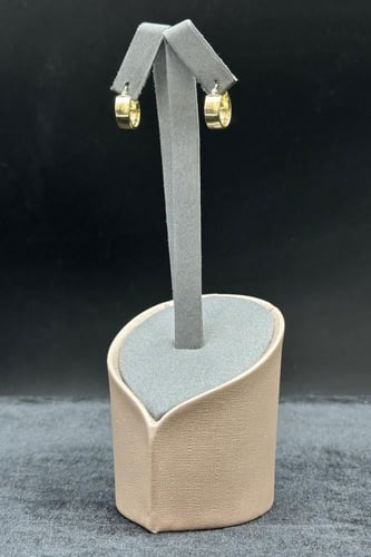 حلق دائري ذهب صافي ايطالي عيار 18 وزن 2.1 جرام