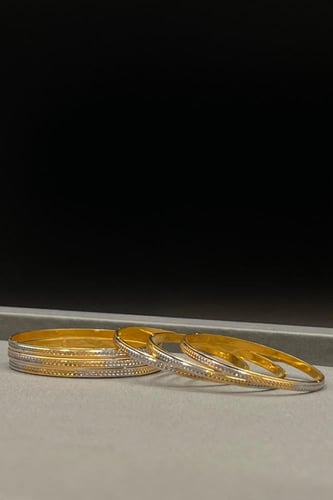 بناجر اطفال ملونه ذهب صافي عيار 21