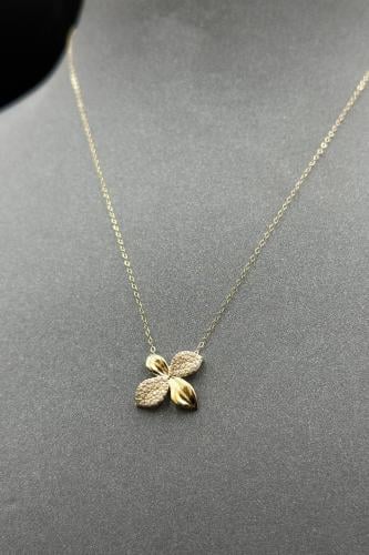 عقد وردة لماع ذهب تصميم الماس عيار 18 وزن من 1 الى...