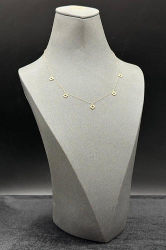 شوكر وردات مفرغ ذهب تصميم الماس عيار 18 وزن من 0.9...