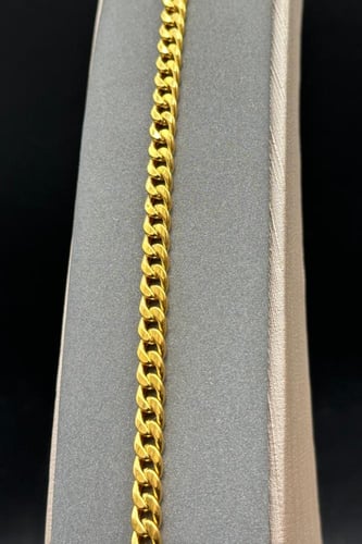 اسوارة جنزير ذهب صافي عيار 21 وزن من 4.1 الى 4.2 ج...