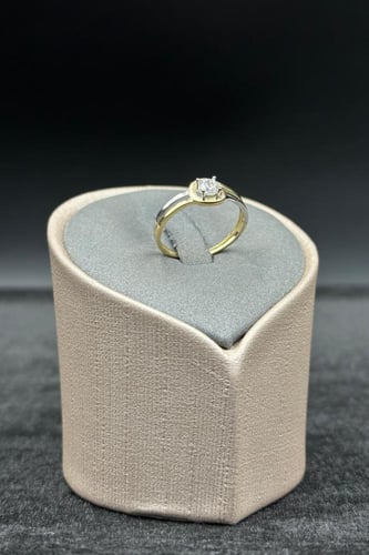 خاتم ذهب عيار 18 تصميم الماسي مع فص سوليتير وزن من...