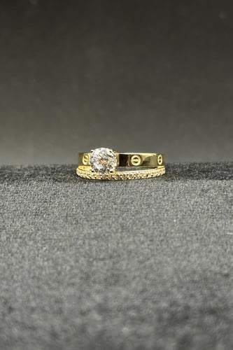 خاتم ذهب مع فص سوليتير عيار 18 وزن من 2.2 الى 2.3...