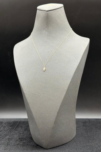 سلسال ذهب عيار ١٨ تصميم الماس وزن من 0.3 الى 0.4 ج...