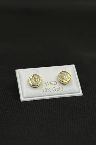 حلق طبي وردة ذهب تصميم الماس عيار 18