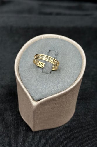 دبلة ذهب صافي عيار 18 وزن من 1.7 الى 1.8 جرام