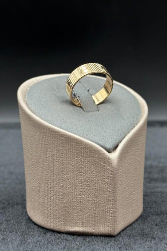 دبلة ذهب صافي عيار 21 وزن من 4.3 الى 4.6 جرام