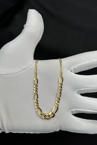 عقد جنزير ذهب صافي عيار 18 وزن من 2.5 الى 2.6 جرام