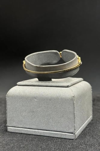 اسوارة خلية ذهب تصميم الماس عيار 18 وزن 7.4 جرام