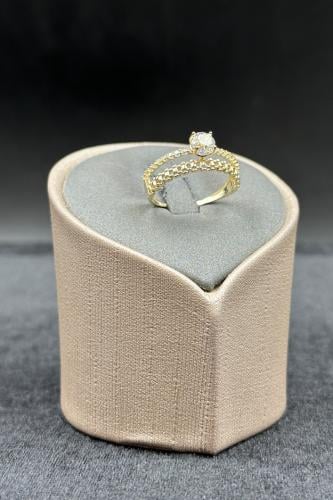 دبلة ذهب تصميم الماس عيار 18 وزن 2.3 جرام