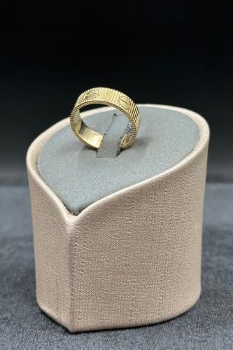 دبلة ذهب صافي عيار 18 وزن من 7 الى 7.3 جرام