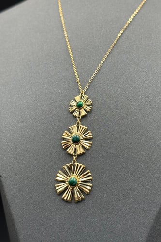 عقد رموش ذهب نازل ثلاثي ( عدة الوان ) عيار 21 وزن...