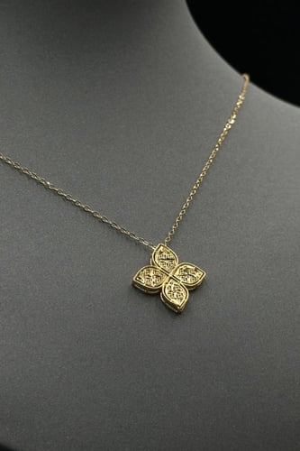 عقد ورده ذهب صافي عيار 21