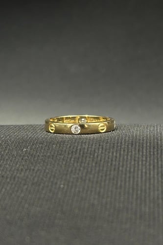 دبلة ذهب تصميم الماس عيار 18 وزن 1.8 جرام