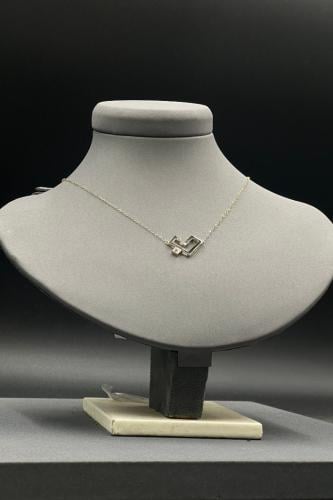 عقد حب ذهب شكل قلب الحجم الوسط