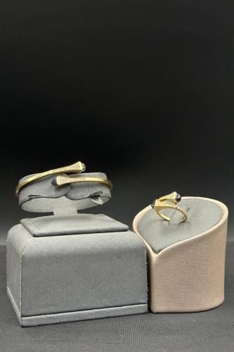 اسوارة مع خاتم ذهب تصميم الماس مع فص بنفسجي عيار 1...