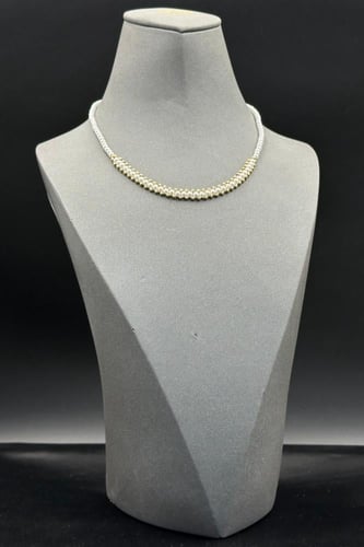 عقد لؤلؤ كور مع ذهب بالأطراف عيار 18 وزن 2.4 جرام