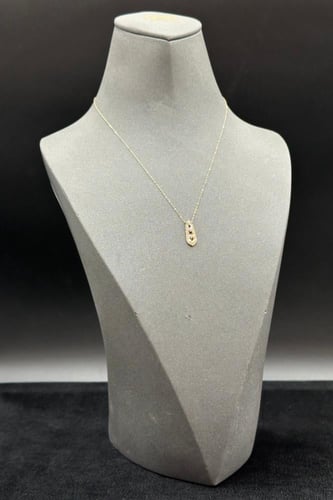 عقد ذهب ناعم عيار 18 بتصميم الماس وزن 0.8 جرام